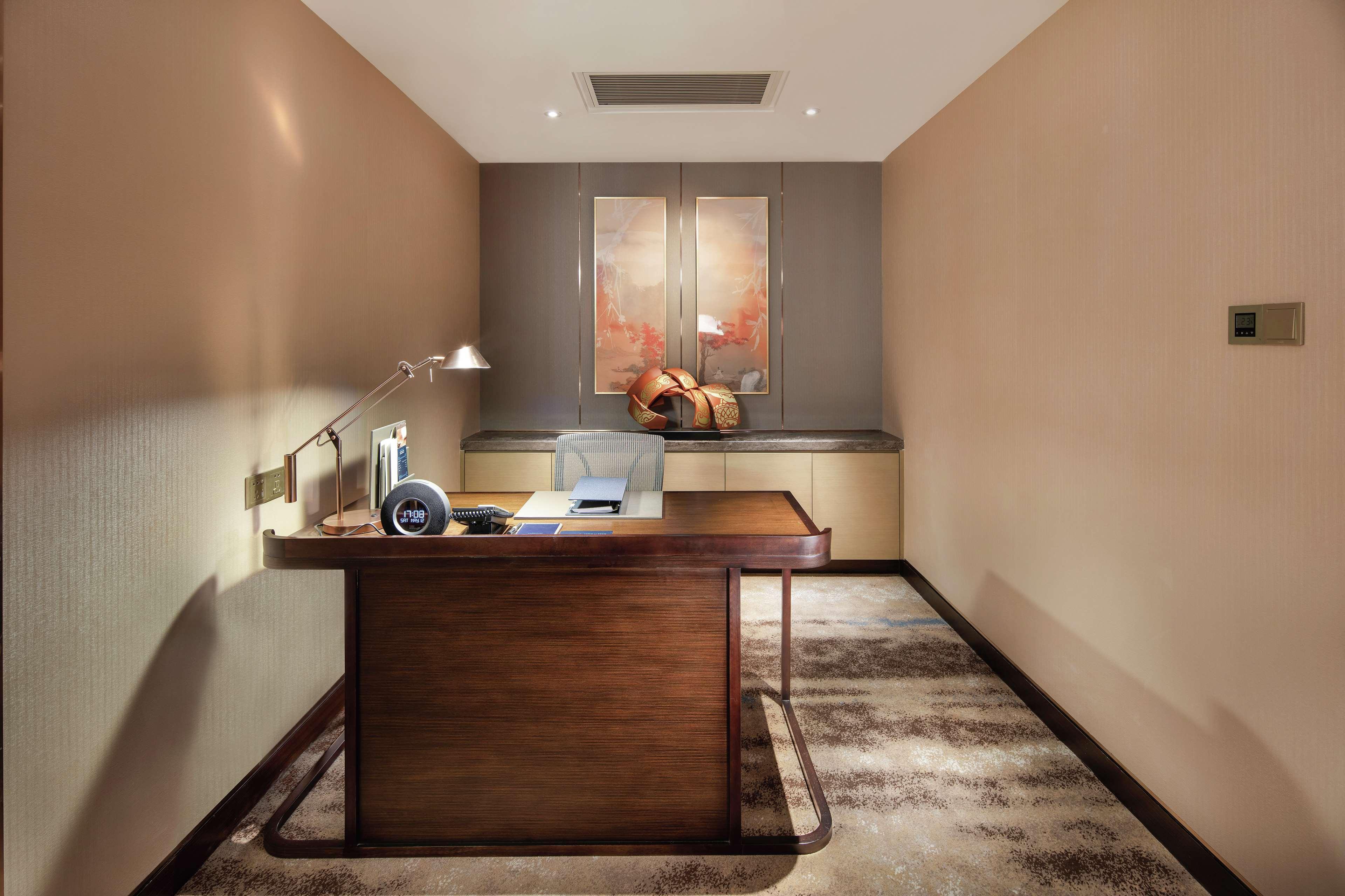 Hilton Shenyang Hotel Екстериор снимка