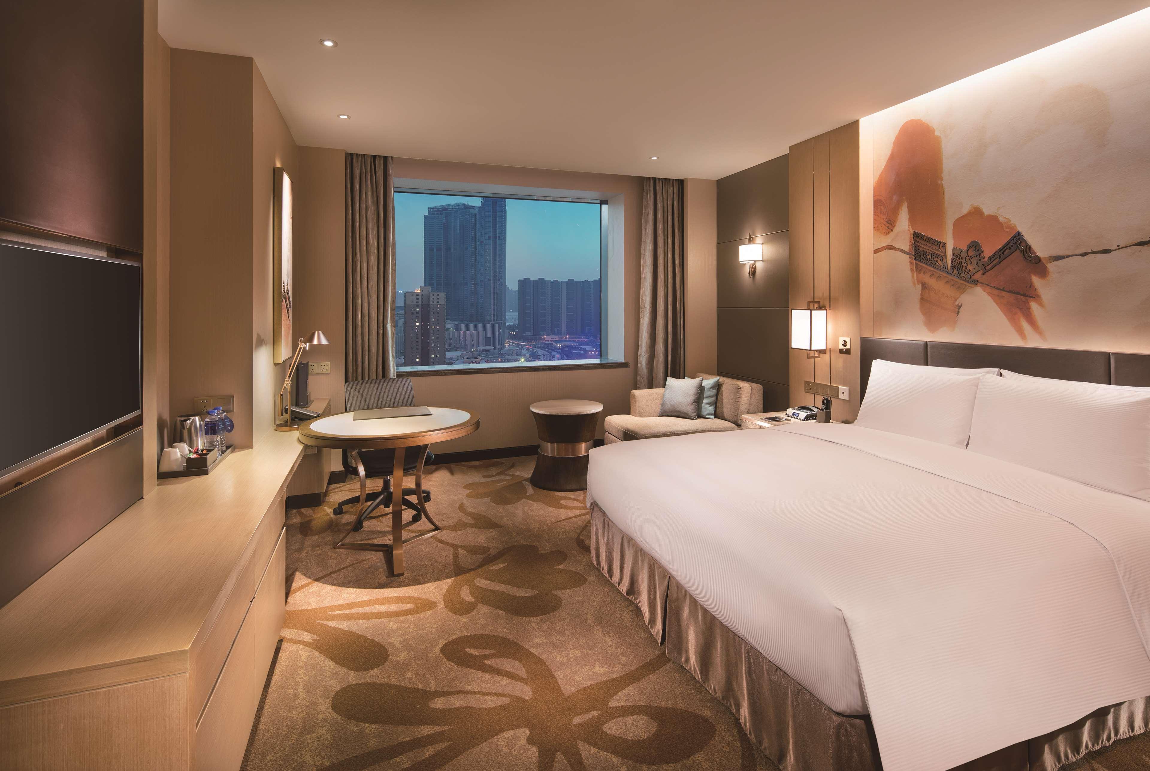 Hilton Shenyang Hotel Екстериор снимка
