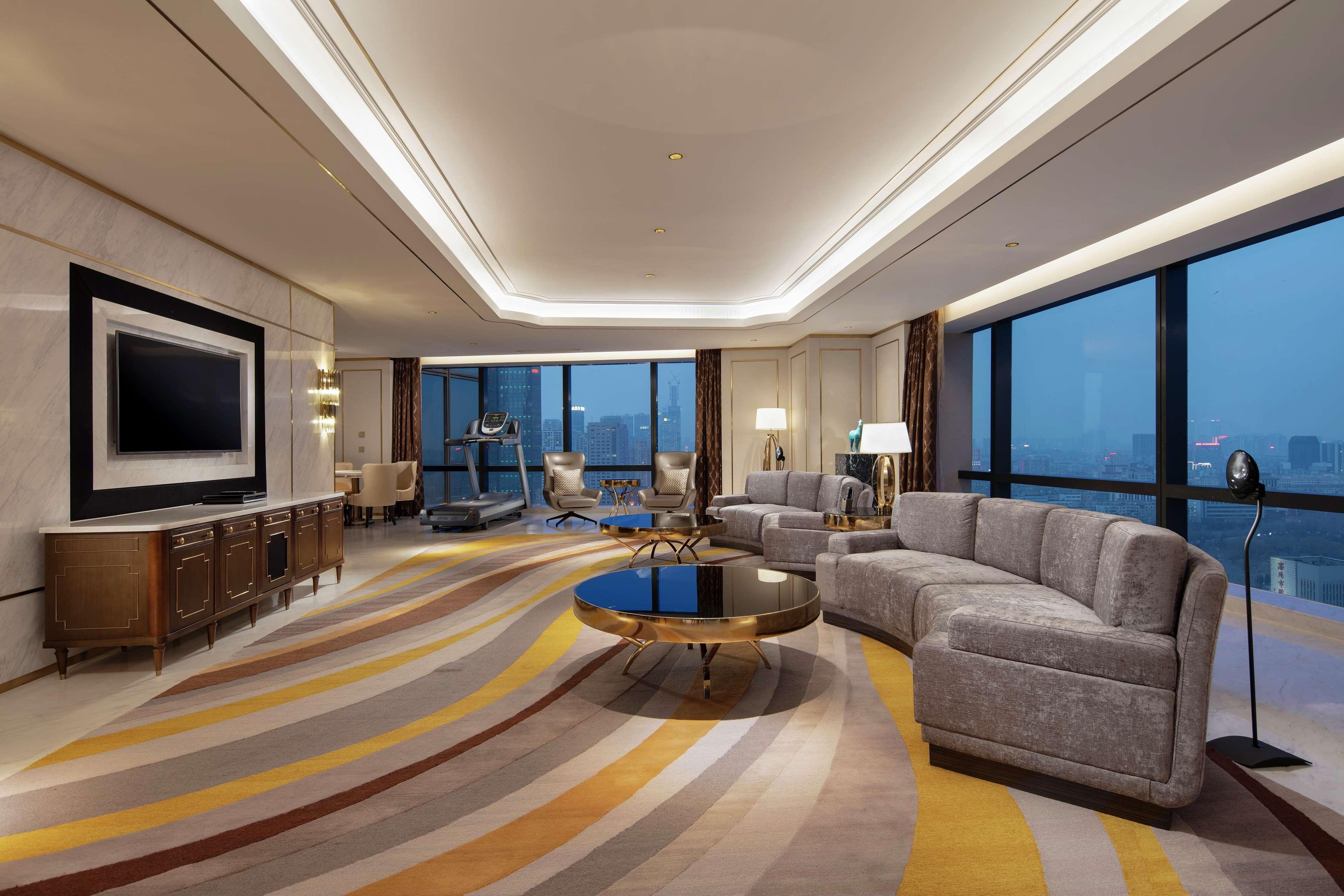 Hilton Shenyang Hotel Екстериор снимка