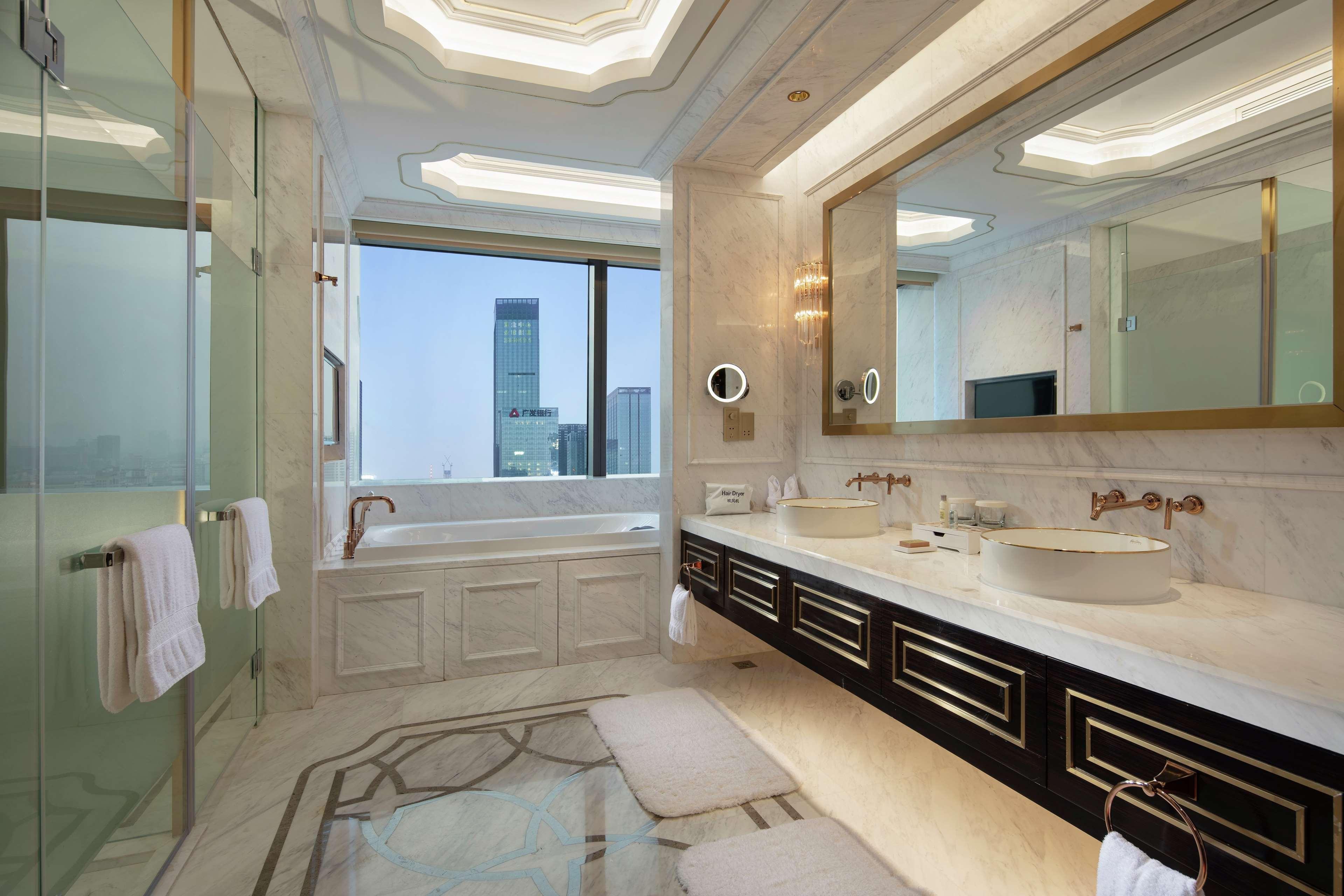 Hilton Shenyang Hotel Екстериор снимка