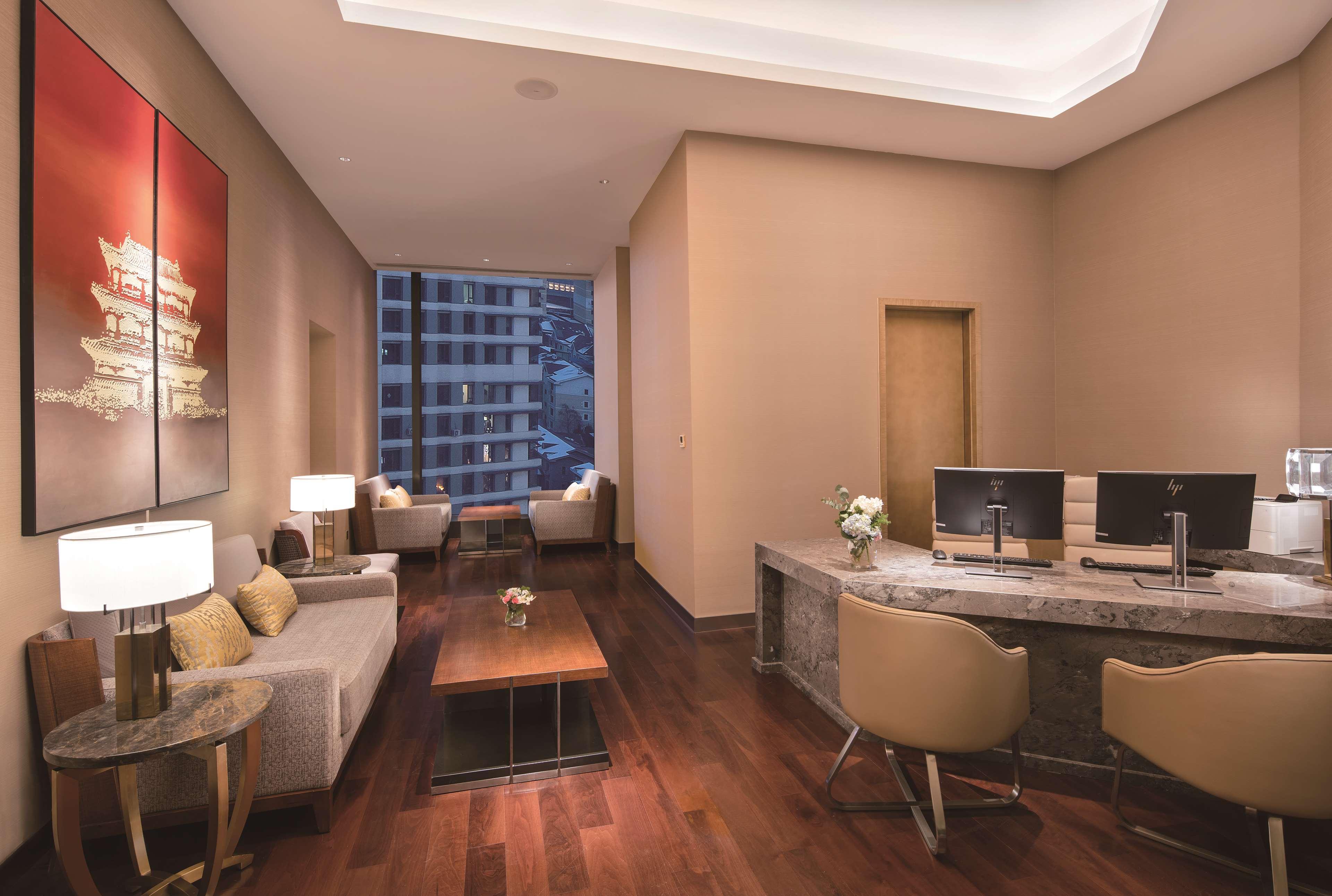 Hilton Shenyang Hotel Екстериор снимка