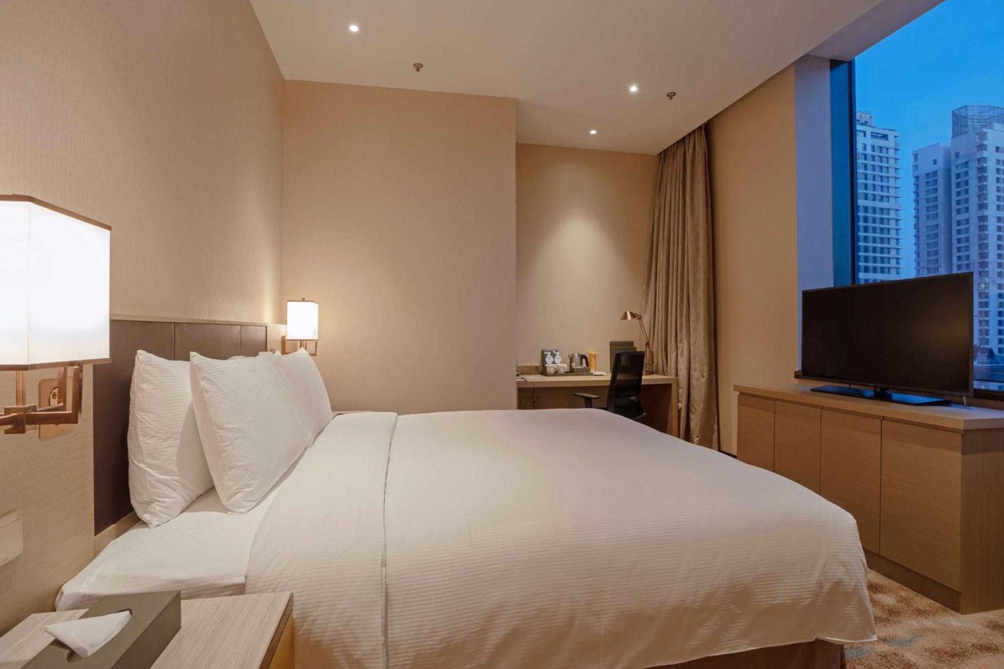 Hilton Shenyang Hotel Екстериор снимка